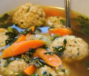 Суп с фрикадельками и зеленью