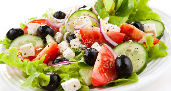 Как разнообразить греческий салат