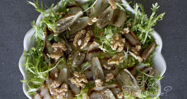 Салат с грушей-гриль и баклажанами