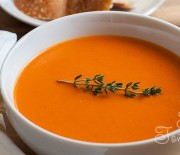 Суп томатный с морковью и кокосовым молоком