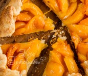Медовая галета с абрикосами